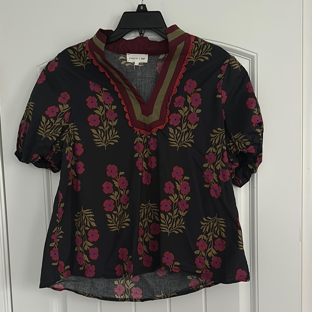 Frame Denim Floral V-Neck Puff Sleeve Top in Black and Burgundy
